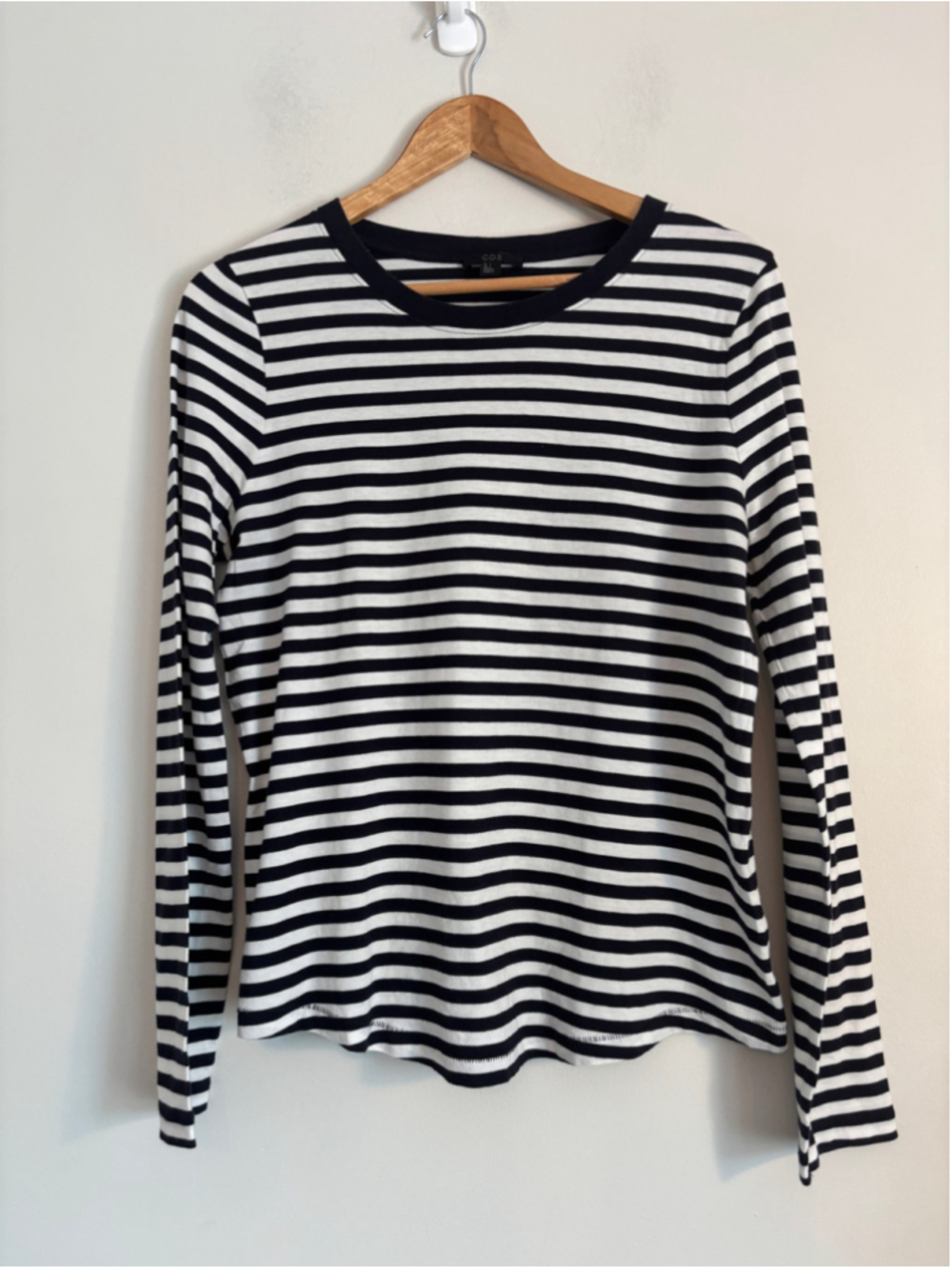 COS Long Sleeve Striped Tee Size S Navy and White Minimalist Preppy Nautical - Picture 8 of 8